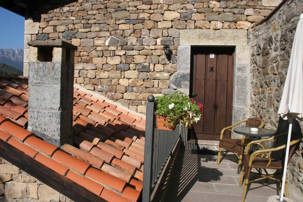 Apartamentos Casa De La Abuela Потес Екстериор снимка