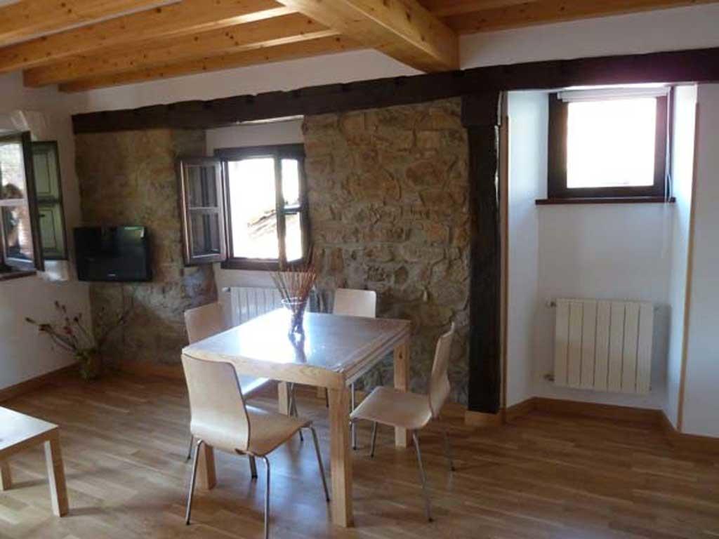 Apartamentos Casa De La Abuela Потес Екстериор снимка