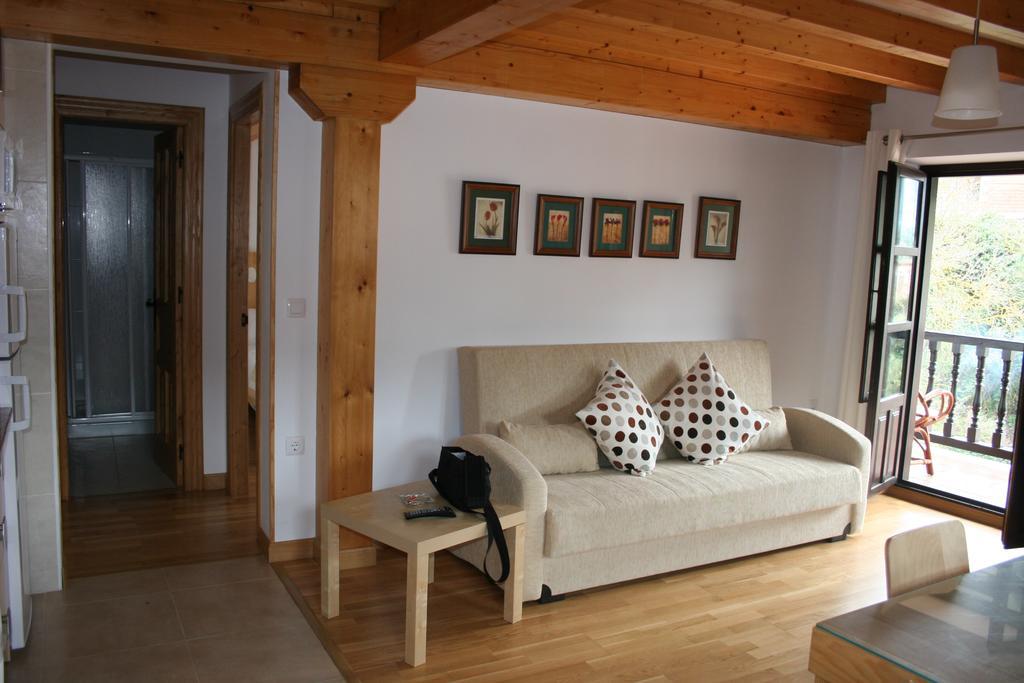Apartamentos Casa De La Abuela Потес Екстериор снимка